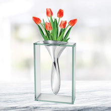 (D) Handcrafted Crystal Clear 'Elvis' 13" Glass Flower Vase with Aluminum Center