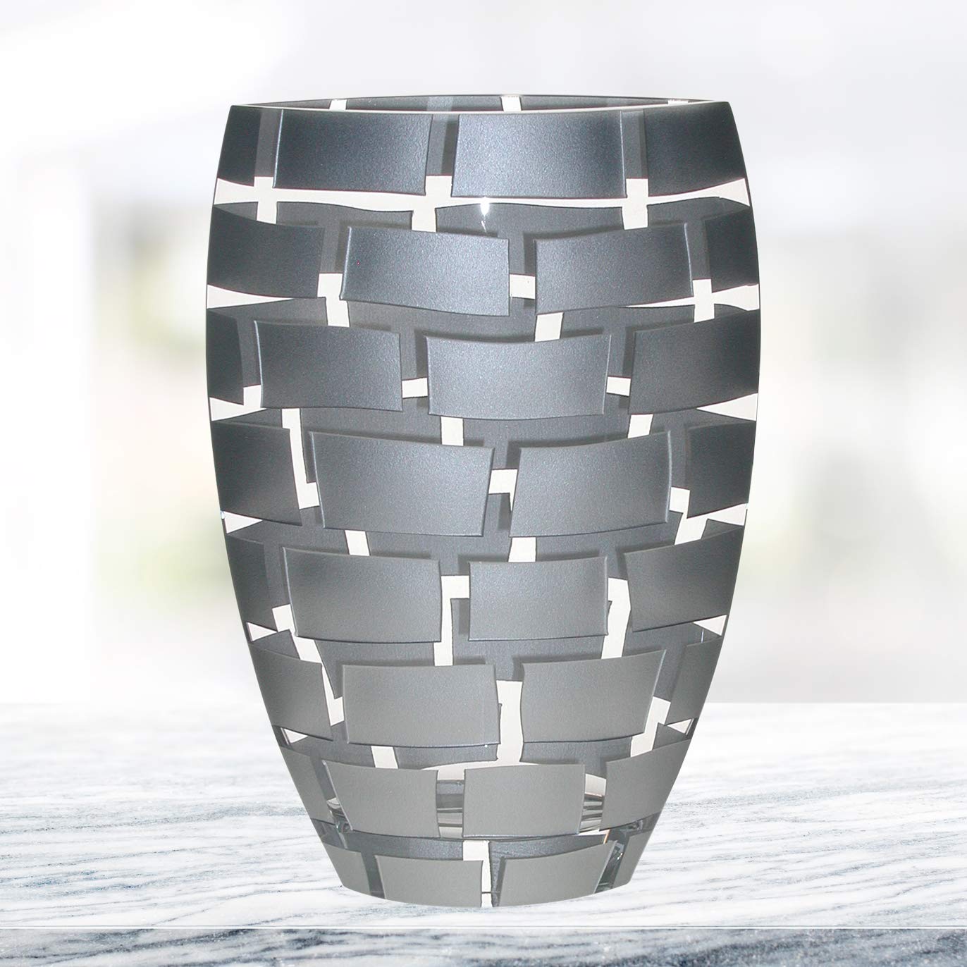 (D) Handcrafted 'Silver Wall' Crystal Flower Vase 12" with Metal Accent (Silver)