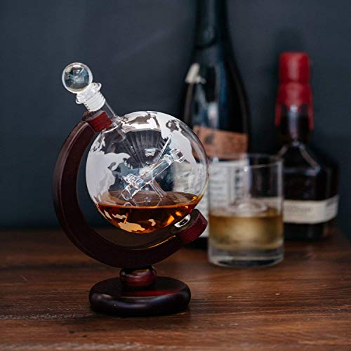 Large Decanter Set – Whiskey Decanter with Wooden Stand, 2 Etched Globe Whiskey Glasses, and Funnel – Elegant Liquor Dispenser for Spirits