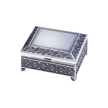 (D) Middle Ages Style Stainless Steel Jewelry Box for Women Silver Storage Box