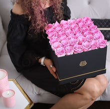 (D) Luxury Long Lasting Roses in a Black Box, Preserved Flowers 10'' (Scarlet)