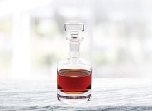(D) 'Como' Whisky/Scotch Decanter 28 Oz, Premium Quality Crystal Glass